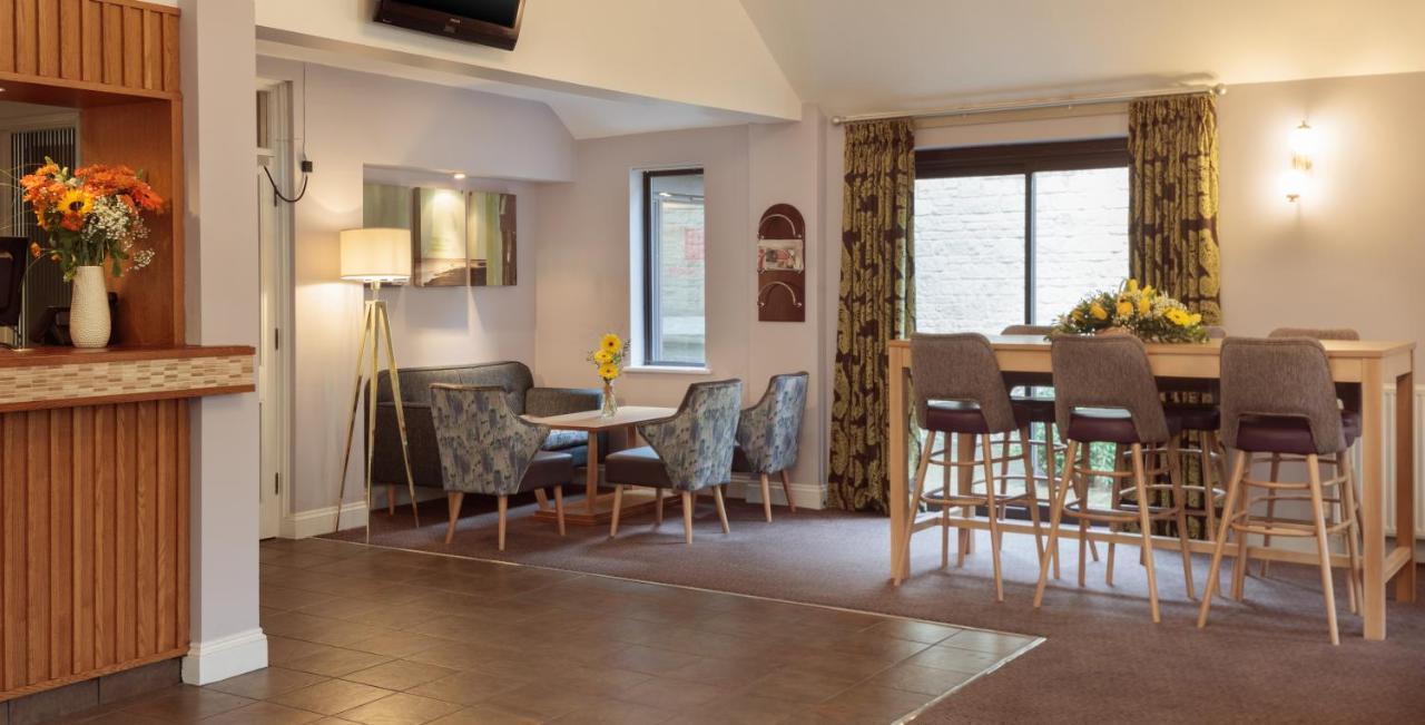 Oxford Witney Hotel Εξωτερικό φωτογραφία